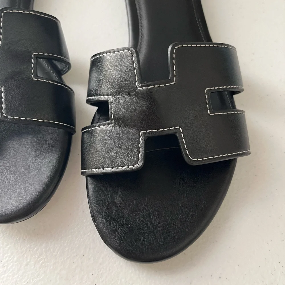 Crown & Ivy Women’s Black Slip-On Comfort Sandals | Size 8.5 | Spring | Low Heel - Picture 3 of 14